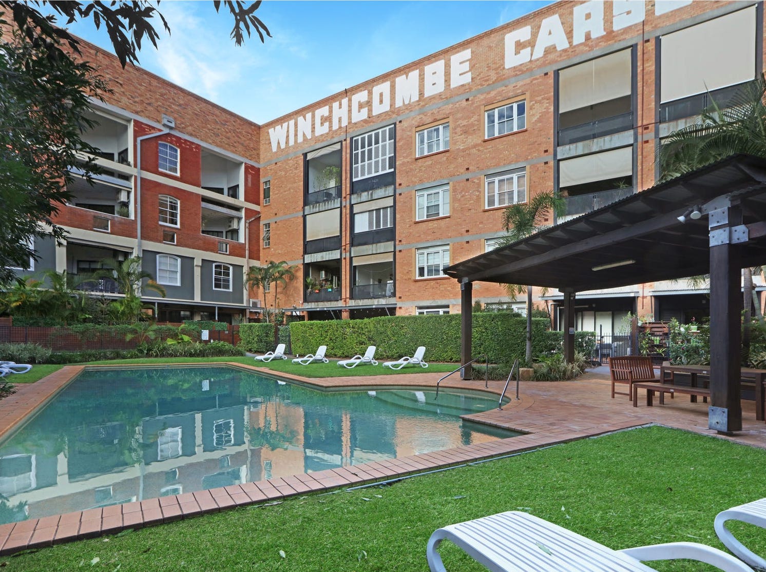 Hot Property Buyers Agency - 5 22 Florence Street - Pool Area