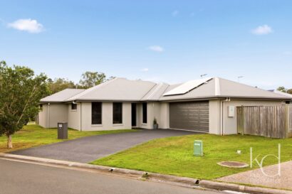 6 Hollyhock Place