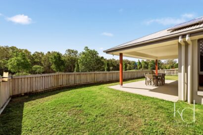 6 Hollyhock Place