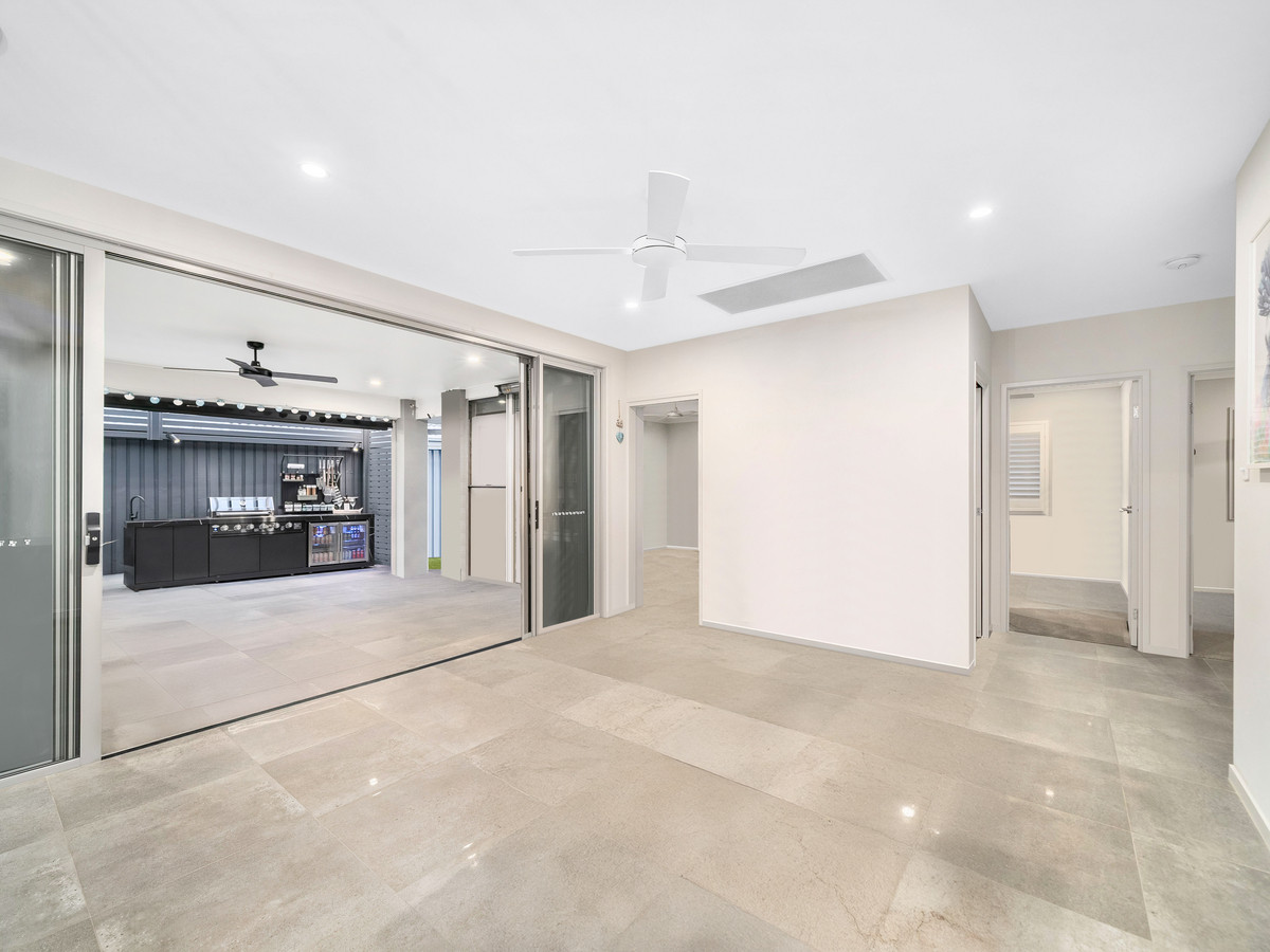 Listing image for 114 Lakeview Promenade, Newport  QLD  4020