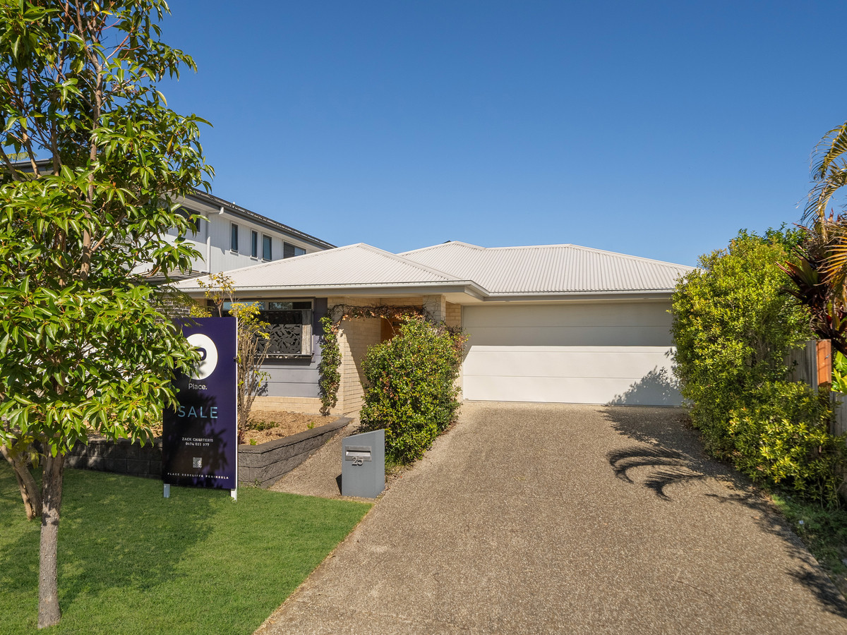 25 Capricorn Crescent