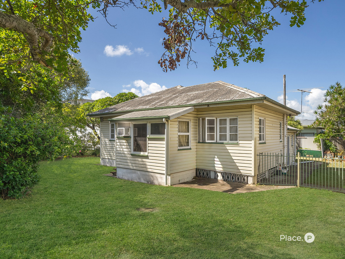 15 Robert Street