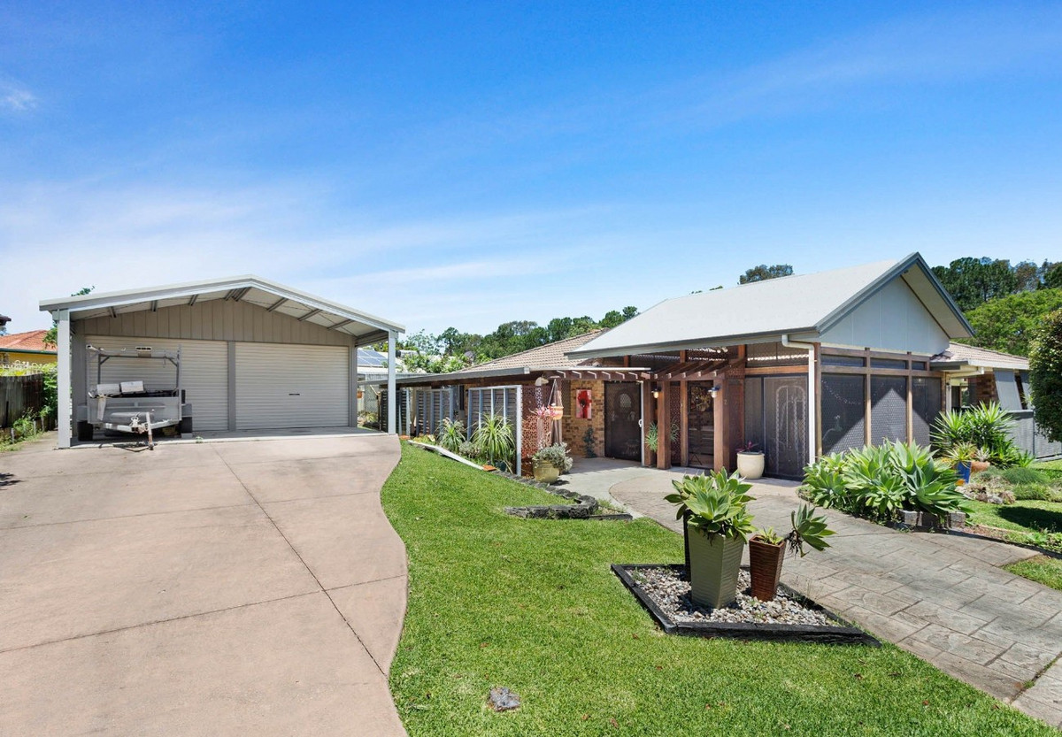 2 Pandanus Court