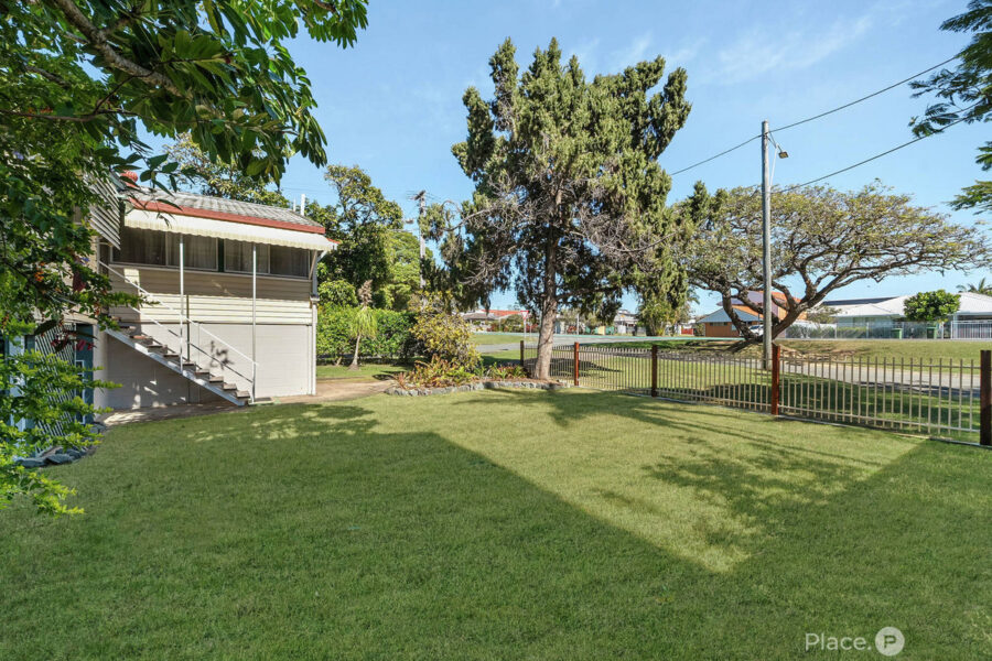 10 Landsborough Avenue