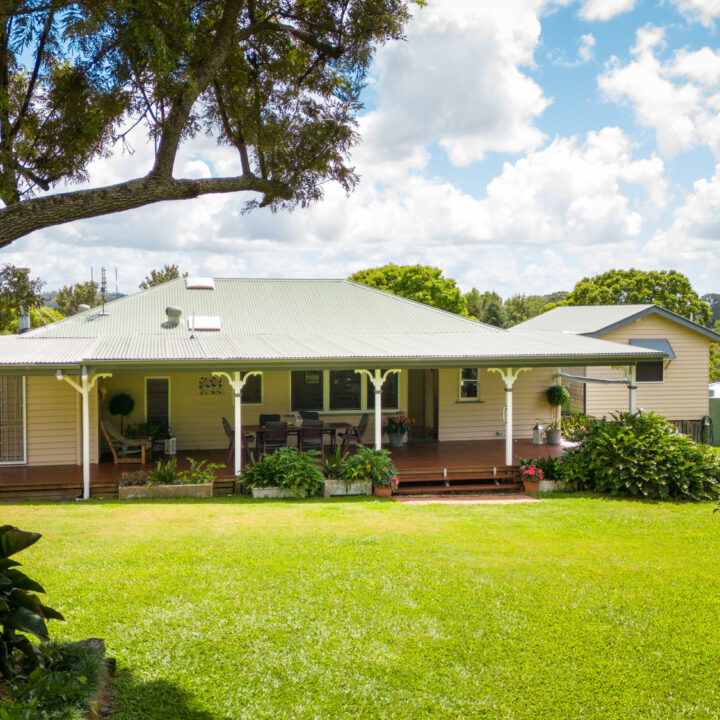 Hunchy  QLD  4555
