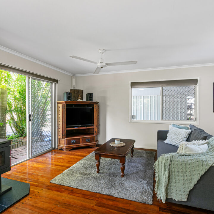 24 Kundart Street