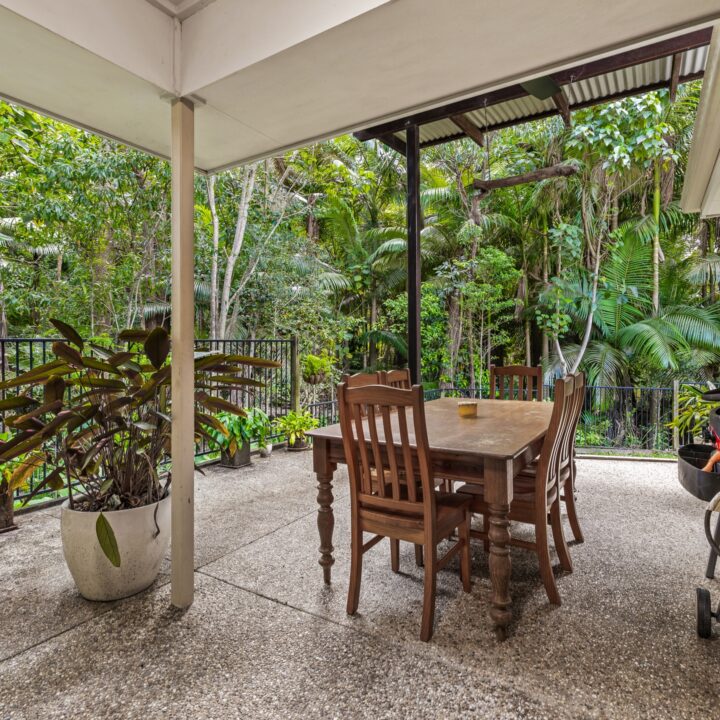 2/15 Bonaparte Place