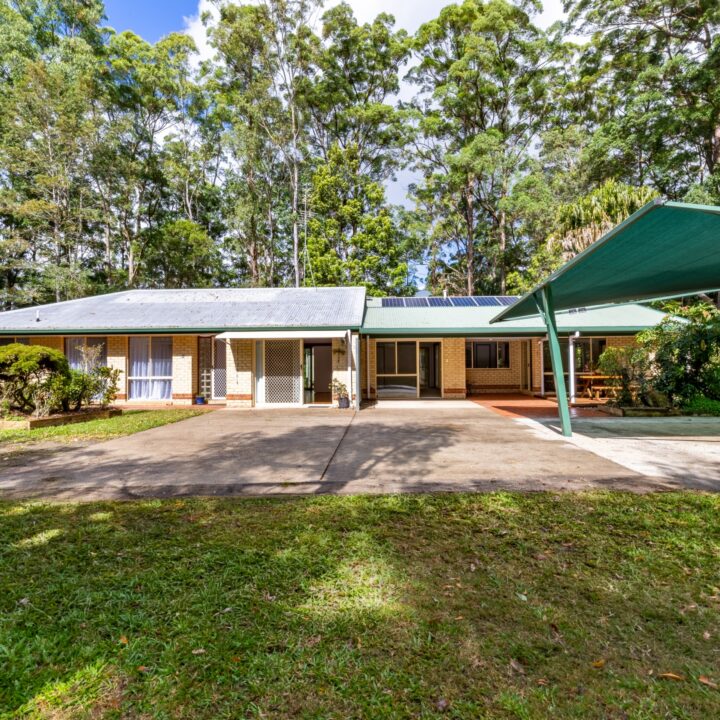 48 Spring Myrtle Avenue