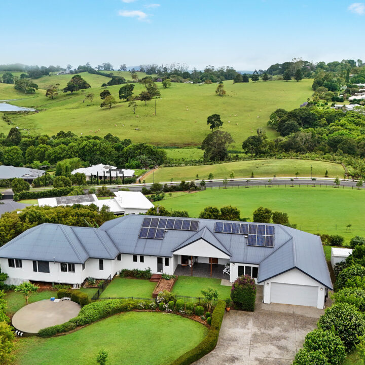 25 Mahogany Place, MALENY  QLD  4552
