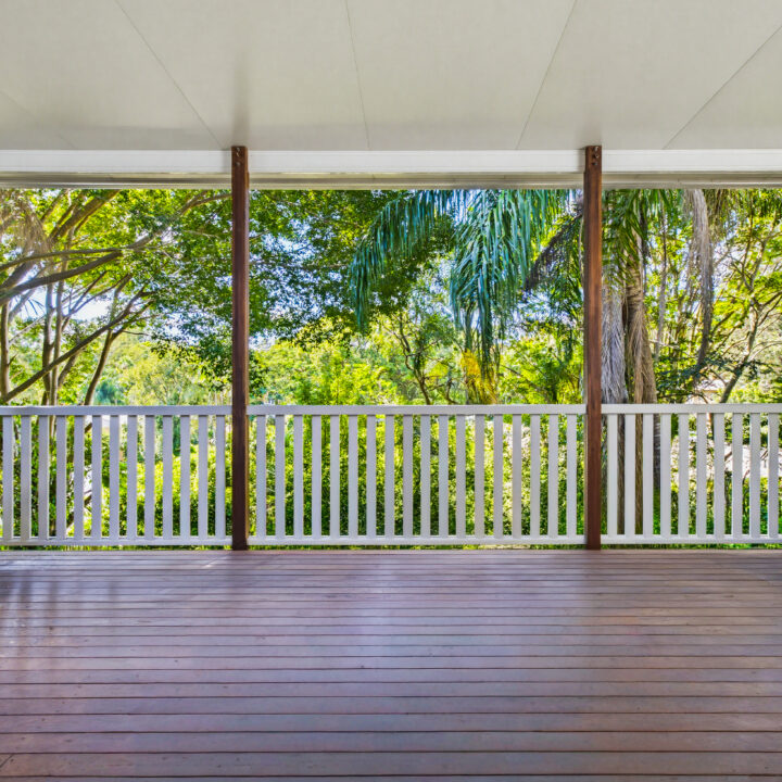 6 Thomas Crescent