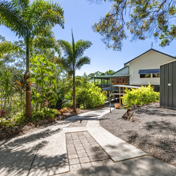 411 Hunchy Road, HUNCHY  QLD  4555