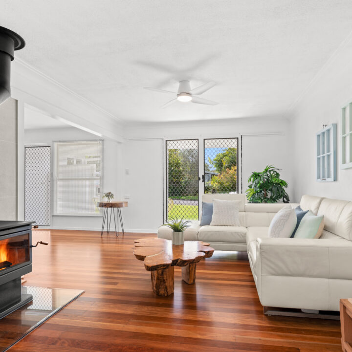 12 Alexandra Avenue, NAMBOUR  QLD  4560
