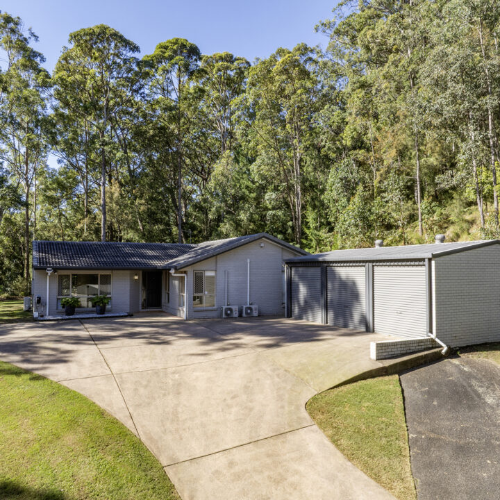 27 Brookfield Court