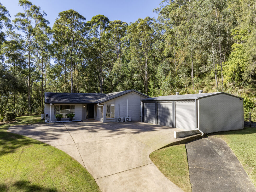 27 Brookfield Court