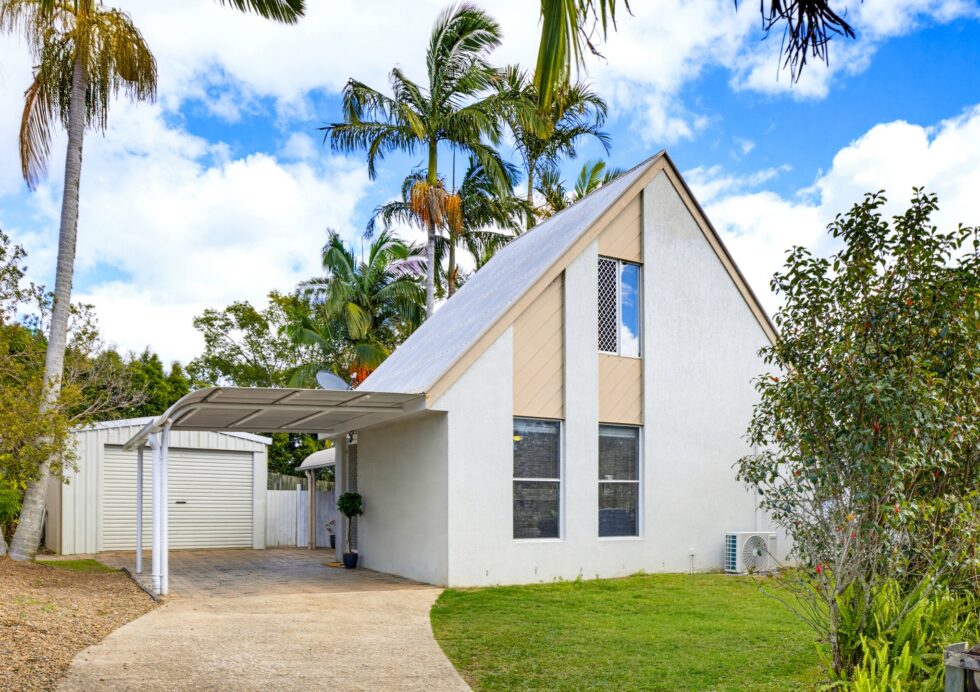 12 Reynolds Close