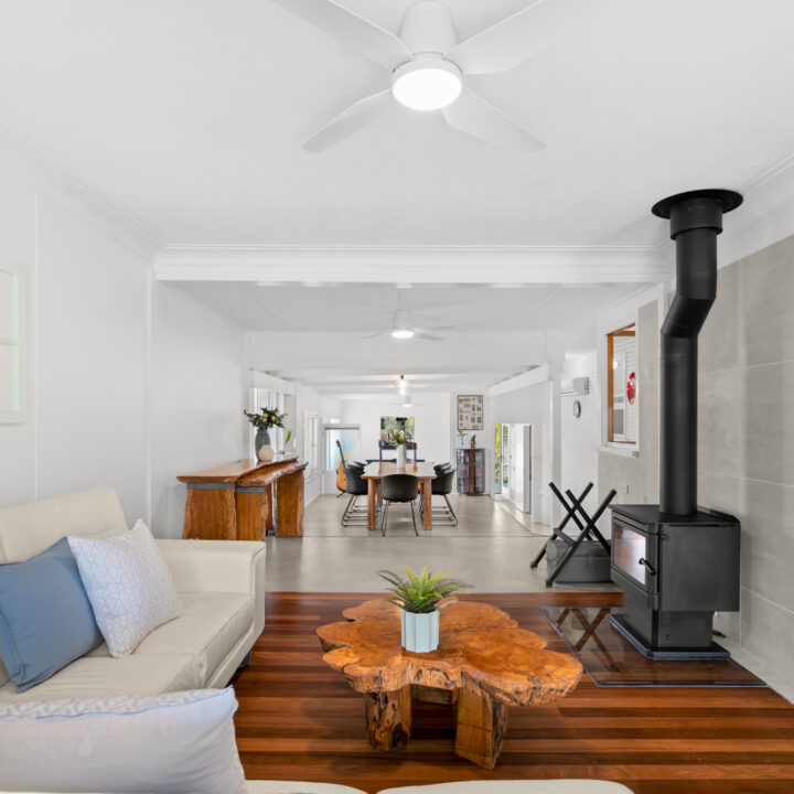 12 Alexandra Avenue, NAMBOUR  QLD  4560